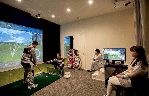 シミュレーションゴルフ｜ゴルフ練習など自宅で楽しめるゴルフシミュレーター | ゴルフ用弾道測定機 SkyTrak